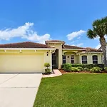 Lakeside 4-Bed Pool Home At Villa Sol Home